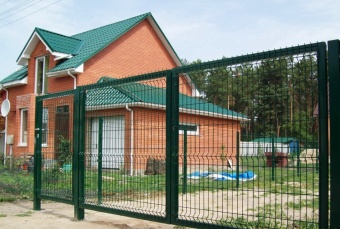 распашные ворота из 3d панелей оцинкованные с полимерным покрытием 1,22×4,03 м., пр.5 мм.